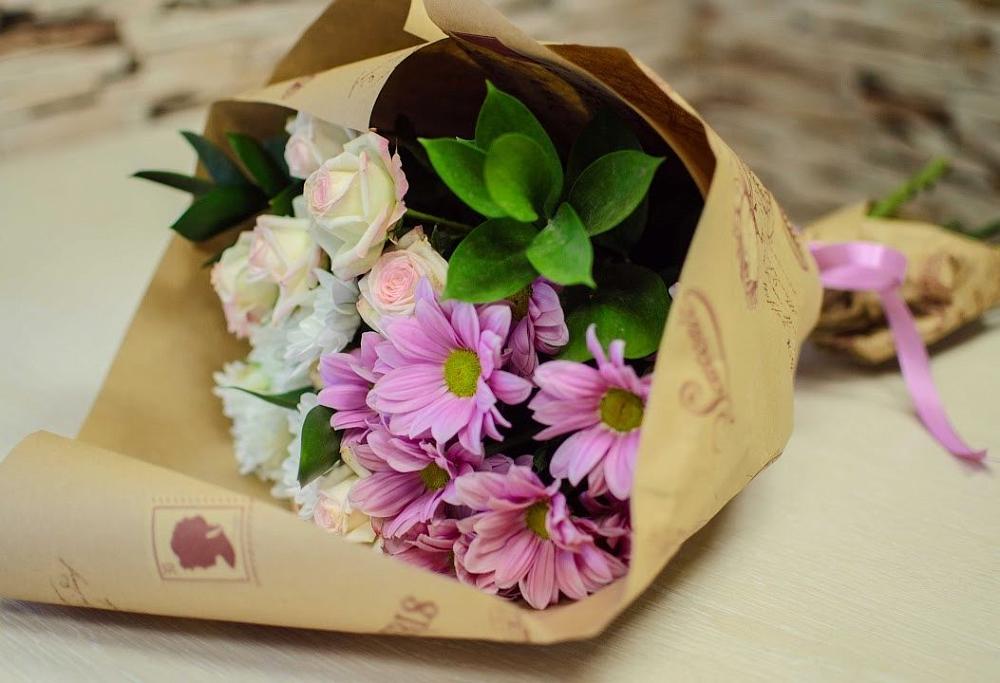 Букет цветов из: Розы и Хризантемы в Кувшиново