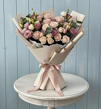 Букет цветов из:  Розы и Лизиантусы в Кувшиново