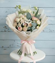 Букет цветов из:  Розы и Лизиантусы в Кувшиново