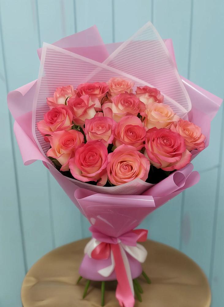 Букет 15 Розовых роз Равель в Кувшиново