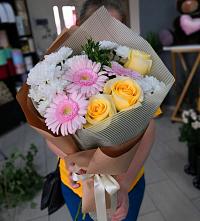 Букет цветов из:  Герберы, Розы и Хризантемы в Кувшиново