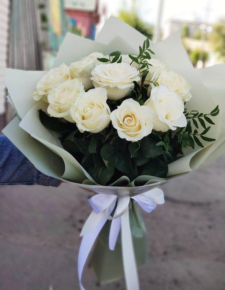 Букет Белые розы Проуд в Кувшиново
