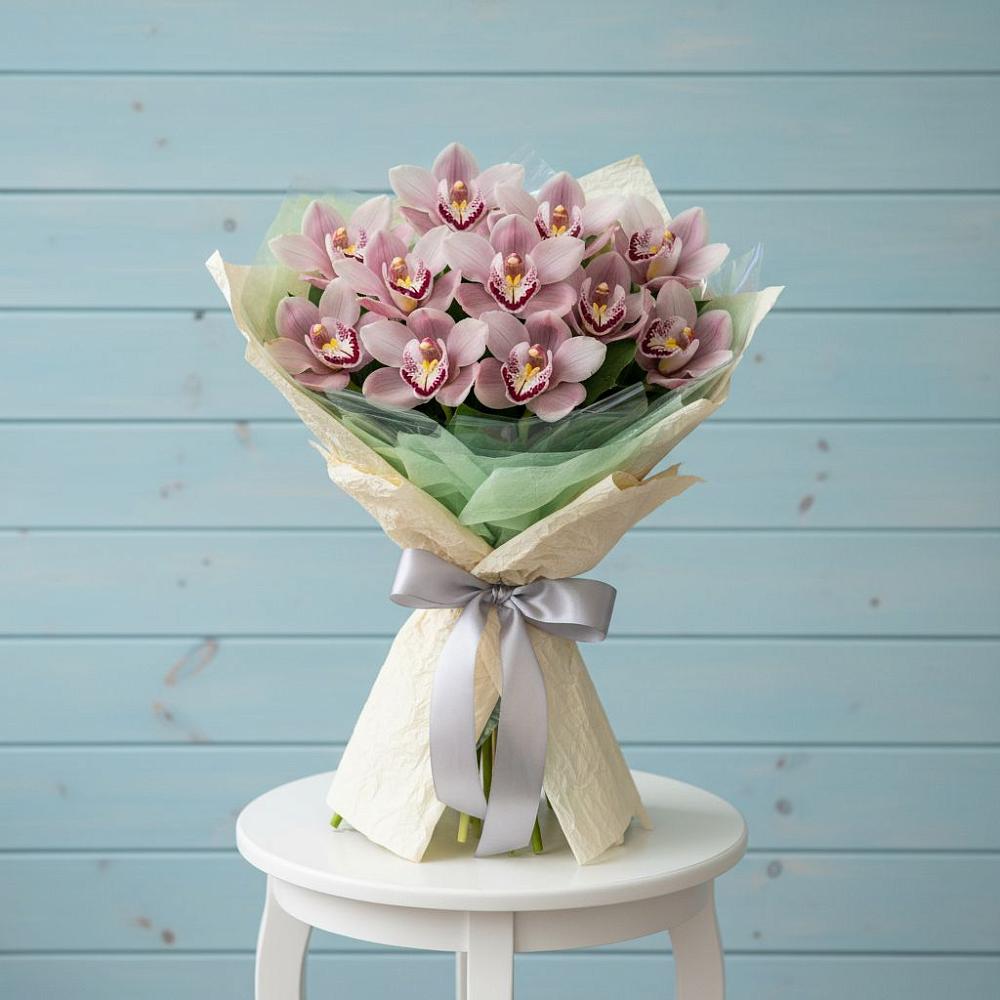 Букет цветов из: Орхидеи и Розы в Кувшиново