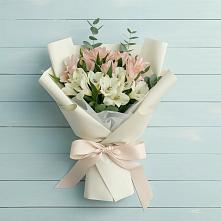 Букет цветов из:  Альстромерии #REPLACE_PRED# Кувшиново