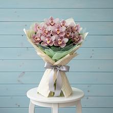 Букет цветов из:  Орхидеи и Розы в Кувшиново