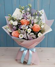 Букет цветов из:  Лизиантусы, Розы, Альстромерии и Гипсофила #REPLACE_PRED# Кувшиново