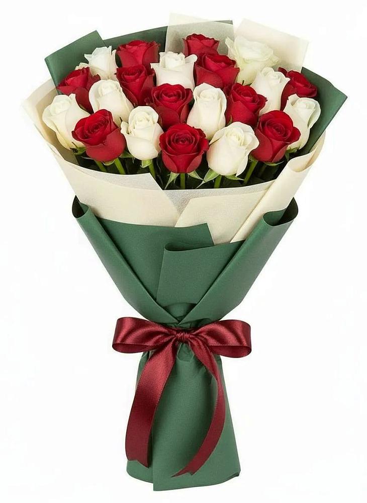Букет Микс из красных и белых роз в Кувшиново
