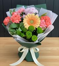 Букет цветов из:  Гвоздики, Розы, Герберы и Хризантемы в Кувшиново