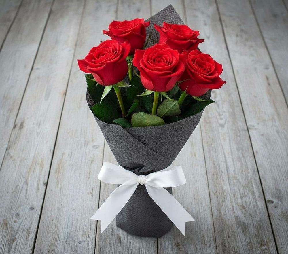 Букет 5 Красных роз Эдлесс Лав в Кувшиново