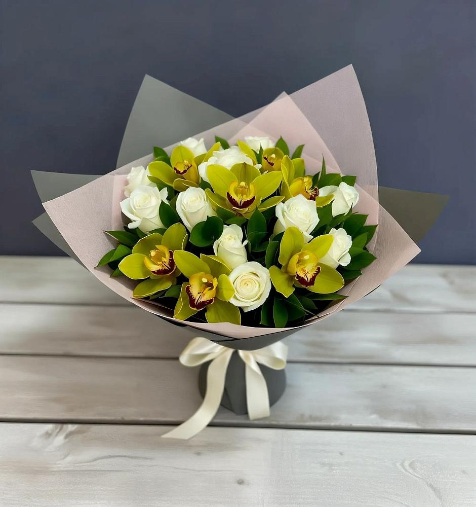 Букет цветов из: Орхидеи и Розы в Кувшиново