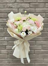 Букет цветов из:  Гвоздики, Розы, Лизиантусы и Хризантемы в Кувшиново