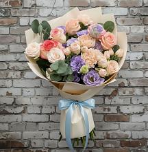 Букет цветов из:  Розы, Лизиантусы и Гвоздики #REPLACE_PRED# Кувшиново
