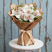 Букет цветов из:  Орхидеи и Розы в Кувшиново